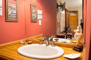 La Casa de Paula Hosteria Artesanal