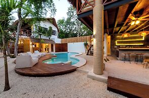 Mimosa Tulum Hotel & Hostel