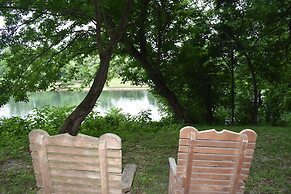 Jack's White River Fishing Resort