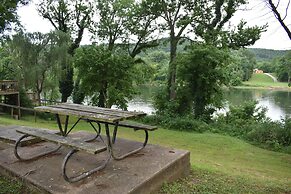 Jack's White River Fishing Resort