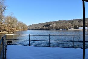 Jack's White River Fishing Resort