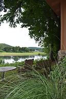 Jack's White River Fishing Resort