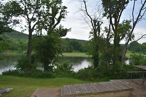 Jack's White River Fishing Resort