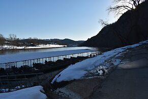 Jack's White River Fishing Resort