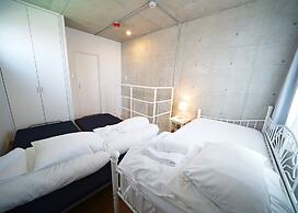 Laffitte Hirai Condominium Hotel