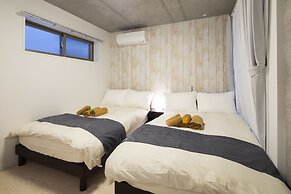 Laffitte Hirai Condominium Hotel