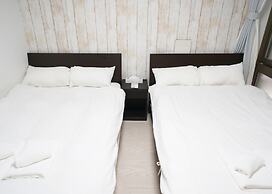 Laffitte Hirai Condominium Hotel