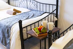 Laffitte Hirai Condominium Hotel