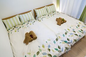 Laffitte Hirai Condominium Hotel