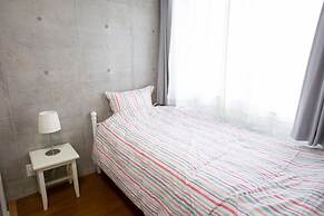 Laffitte Hirai Condominium Hotel