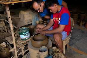 Dream-Big Eco Hostel