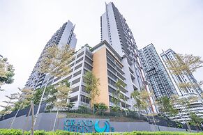 OYO Home 89725 Beautiful 3br Grand Medini