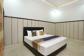 OYO 2268 Tim-tim Homestay SyariahNearUniversitas Gadjah Mada