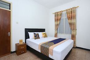 OYO 2268 Tim-tim Homestay SyariahNearUniversitas Gadjah Mada