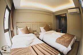 X-Nellyi Boutique Hotel