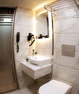 X-Nellyi Boutique Hotel