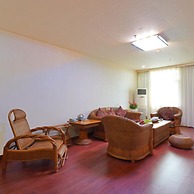 Southeast Huadu Hot Spring Hotel