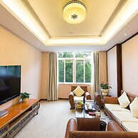 Southeast Huadu Hot Spring Hotel