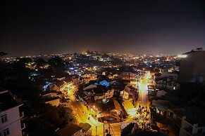 Dinh Cat Hotel Dalat