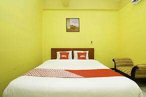OYO 2493 Lotus Hotel Syariah