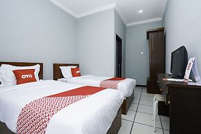 OYO 2493 Lotus Hotel Syariah