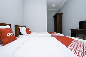 OYO 2493 Lotus Hotel Syariah