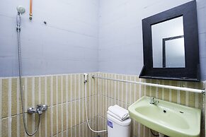 OYO 2493 Lotus Hotel Syariah