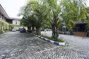 OYO 2493 Lotus Hotel Syariah