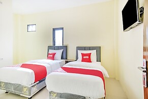 Super OYO 2509 Hotel Tebel 19