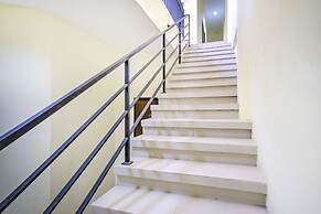 Super OYO 2509 Hotel Tebel 19