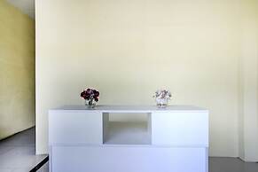 Super OYO 2509 Hotel Tebel 19