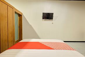 OYO 2519 Mayang Garini