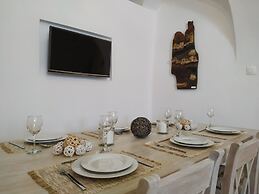 The Grand Cave House