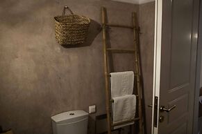 The Grand Cave House