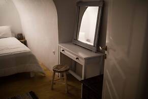 The Grand Cave House