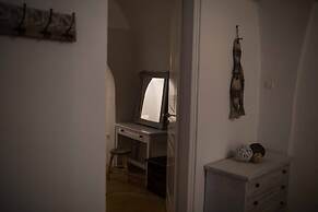 The Grand Cave House