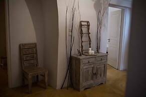 The Grand Cave House