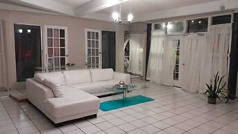 Bay Heights Bed and Breakfast