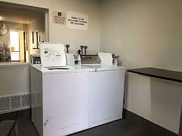 Studio 6 Wichita, KS - Airport