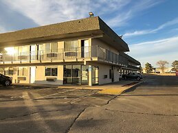 Studio 6 Wichita, KS - Airport