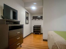 Studio 6 Wichita, KS - Airport