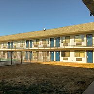 Studio 6 Wichita, KS - Airport