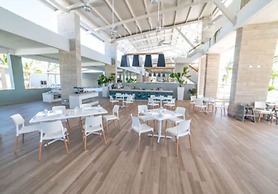 Oceana Resort & Conventions - All Inclusive