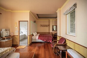 Chingjing New Paradise B&B