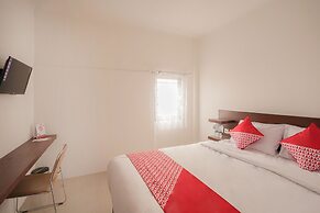 Super OYO 2183 Cibeureum Residence