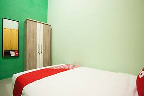 OYO 1733 Pocut Residence Syariah
