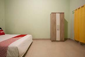 OYO 1733 Pocut Residence Syariah