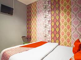 OYO 990 Stadion Residence Syariah