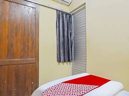 OYO 990 Stadion Residence Syariah