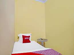 OYO 990 Stadion Residence Syariah